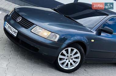 Седан Volkswagen Passat 1998 в Калуше