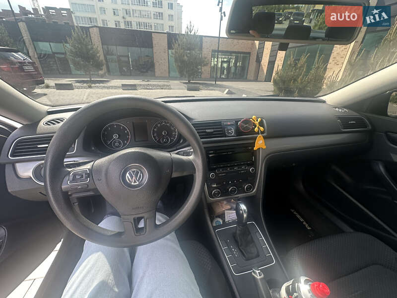 Седан Volkswagen Passat 2011 в Хмельницькому