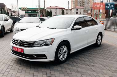 Седан Volkswagen Passat 2018 в Луцьку