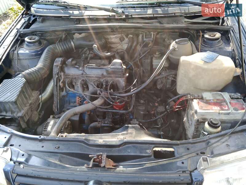 Універсал Volkswagen Passat 1994 в Богуславі