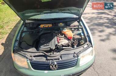 Універсал Volkswagen Passat 1997 в 