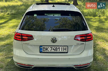 Универсал Volkswagen Passat 2015 в 