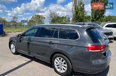 Універсал Volkswagen Passat 2015 в 