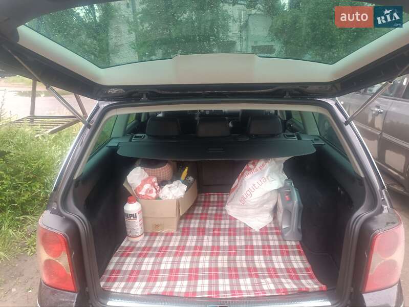 Универсал Volkswagen Passat 2002 в Запорожье