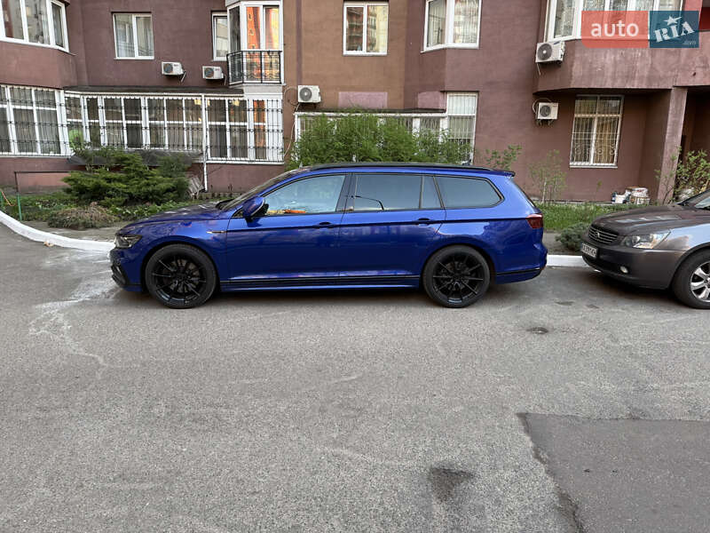 Універсал Volkswagen Passat 2020 в Києві