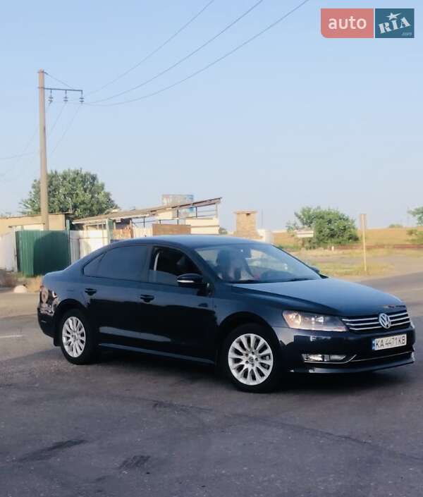 Седан Volkswagen Passat 2013 в Одессе