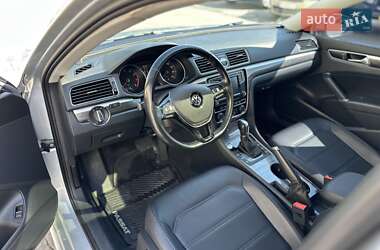 Седан Volkswagen Passat 2017 в 