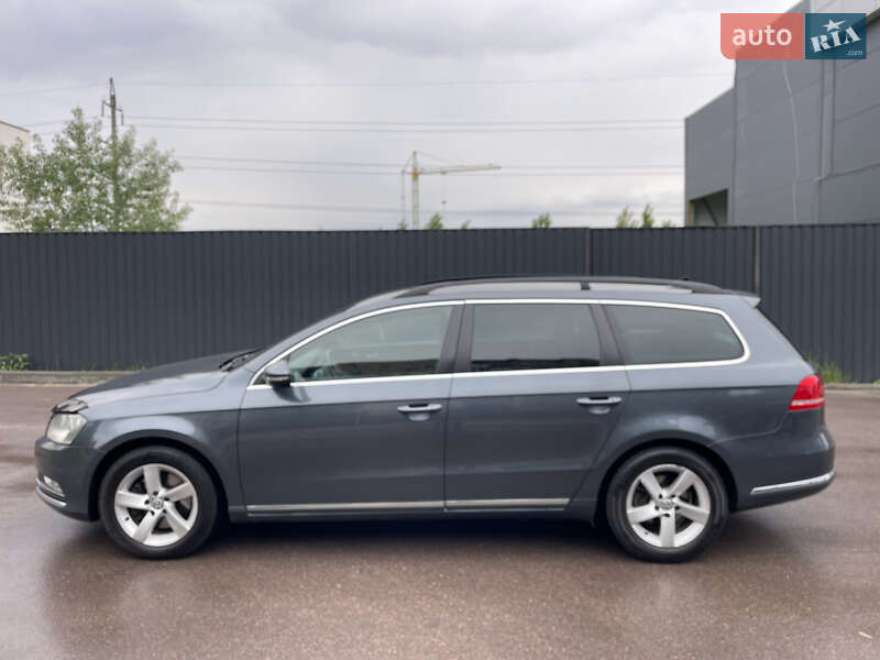 Универсал Volkswagen Passat 2013 в Киеве