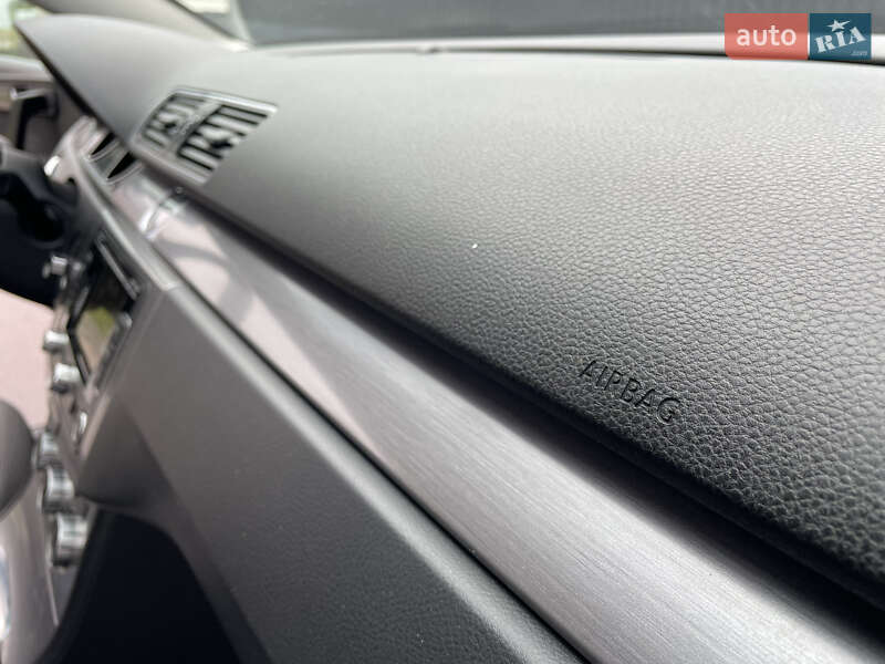 Универсал Volkswagen Passat 2013 в Киеве