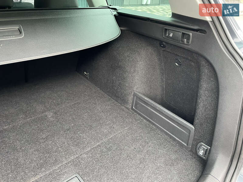 Универсал Volkswagen Passat 2013 в Киеве