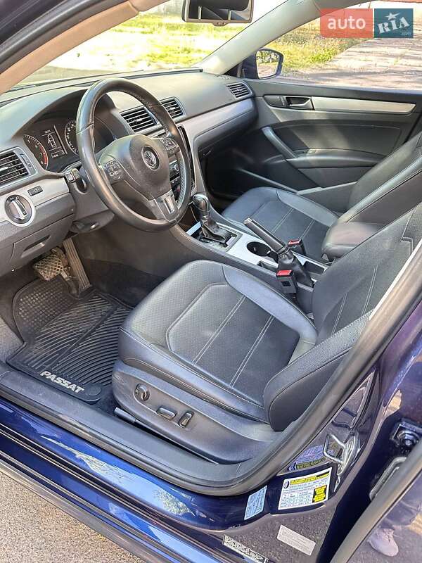 Седан Volkswagen Passat 2013 в Києві