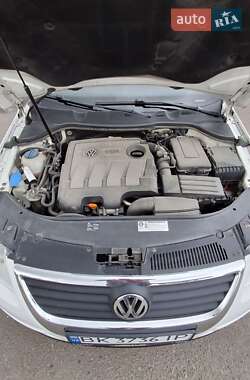 Універсал Volkswagen Passat 2010 в 