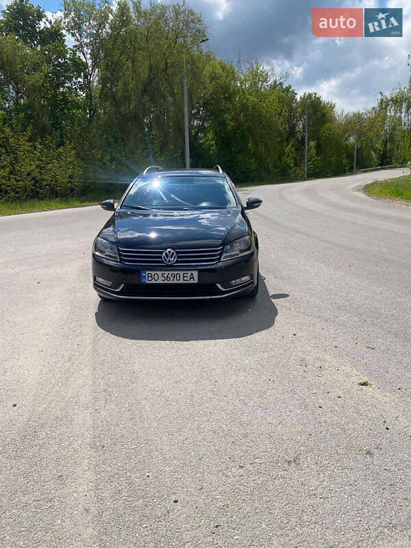 Универсал Volkswagen Passat 2012 в Тернополе