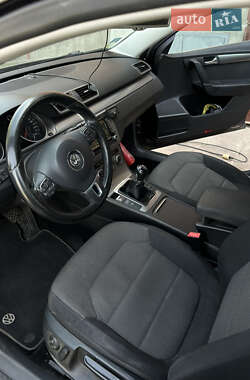 Универсал Volkswagen Passat 2012 в 