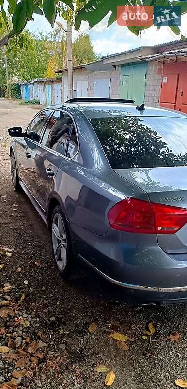 Седан Volkswagen Passat 2015 в Нікополі