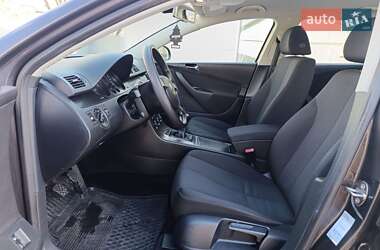 Універсал Volkswagen Passat 2006 в 