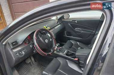 Седан Volkswagen Passat 2007 в Ивано-Франковске