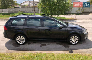 Універсал Volkswagen Passat 2011 в 