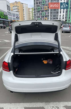 Седан Volkswagen Passat 2014 в 