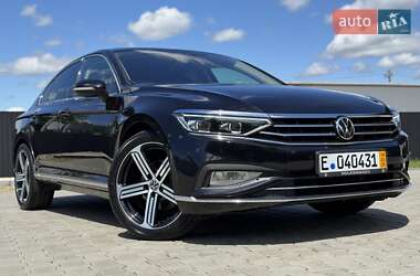Седан Volkswagen Passat 2021 в Стрию