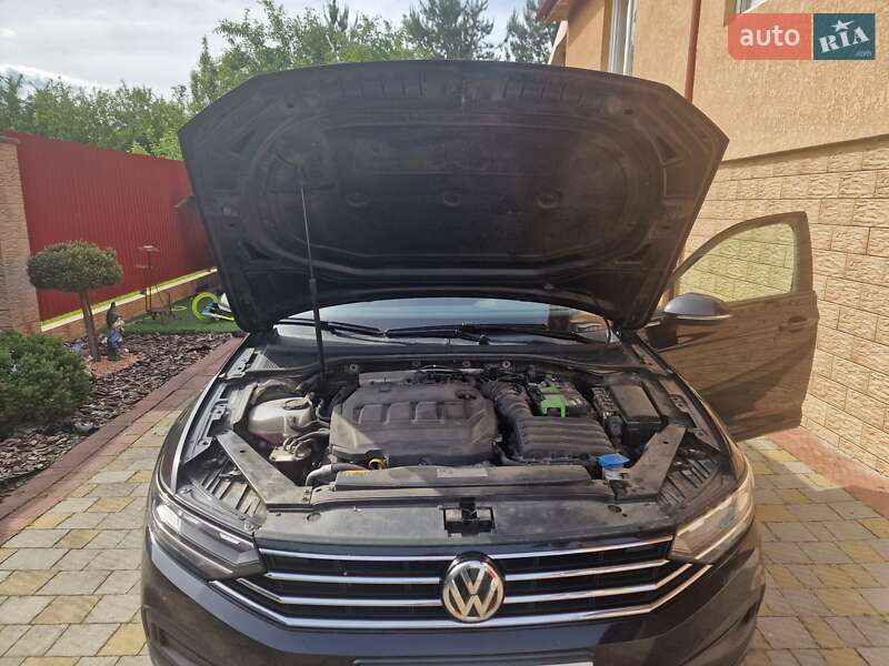 Универсал Volkswagen Passat 2020 в Мукачево