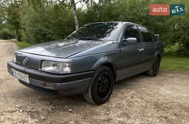 Седан Volkswagen Passat 1988 в Стрые