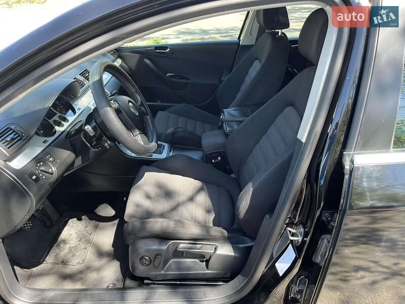Седан Volkswagen Passat 2008 в Овідіополі