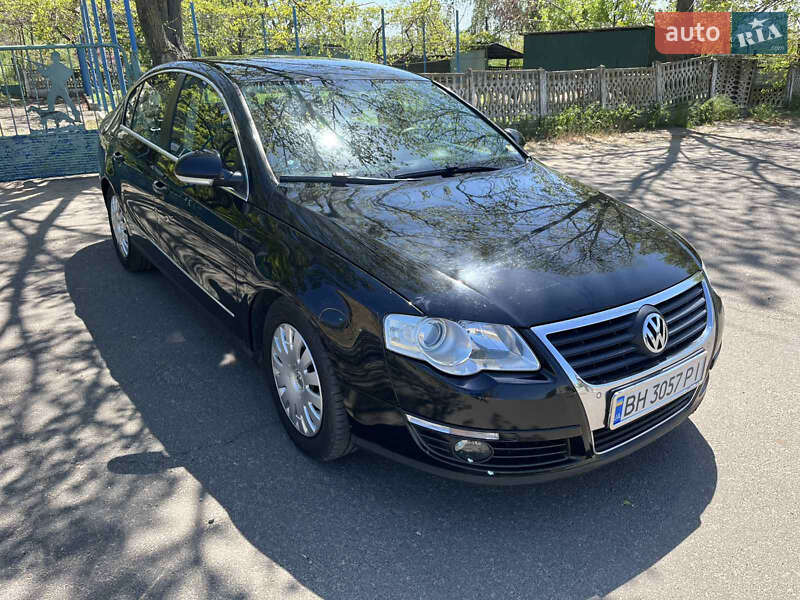 Седан Volkswagen Passat 2008 в Овідіополі