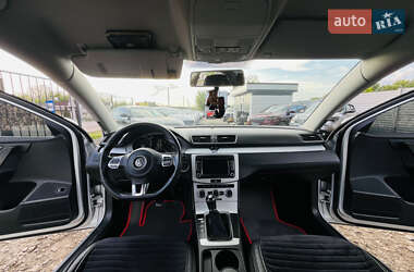 Седан Volkswagen Passat 2012 в 