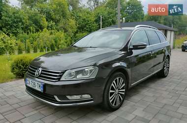 Універсал Volkswagen Passat 2011 в Рівному