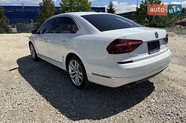 Седан Volkswagen Passat 2018 в 
