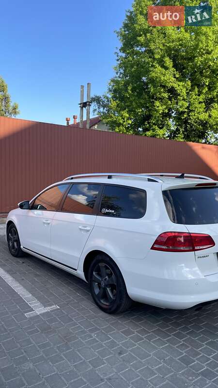 Универсал Volkswagen Passat 2012 в Измаиле