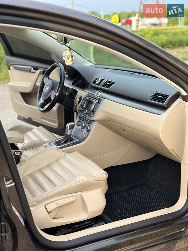 Универсал Volkswagen Passat 2013 в Стрые фото 26 Универсал Volkswagen Passat 2013 в Стрые