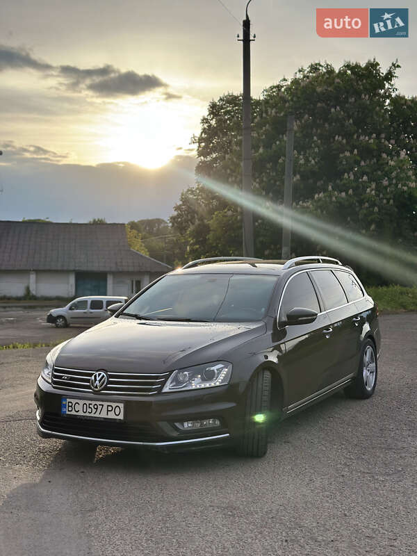 Универсал Volkswagen Passat 2013 в Стрые фото 40 Универсал Volkswagen Passat 2013 в Стрые