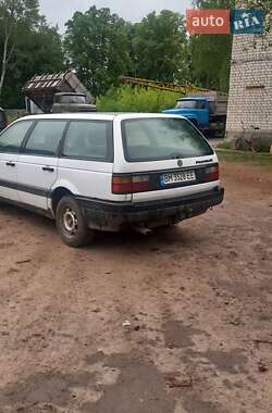 Универсал Volkswagen Passat 1993 в 