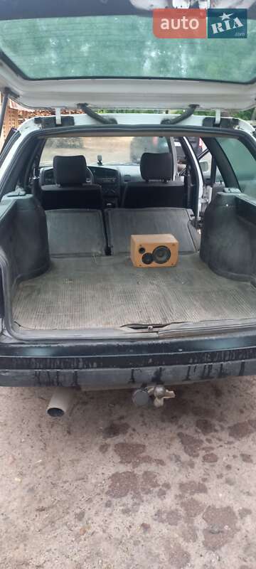 Универсал Volkswagen Passat 1993 в Кролевце