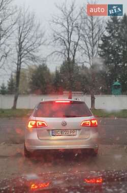 Універсал Volkswagen Passat 2011 в 