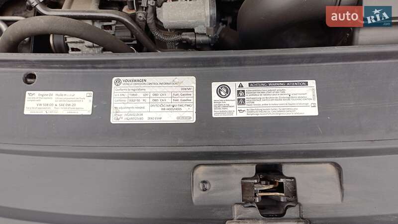 Седан Volkswagen Passat 2018 в Днепре