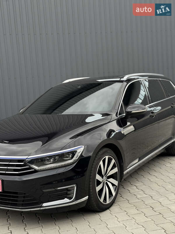 Універсал Volkswagen Passat 2015 в Дубні
