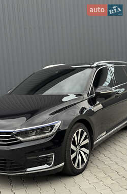 Універсал Volkswagen Passat 2015 в 