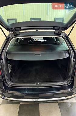 Універсал Volkswagen Passat 2012 в 
