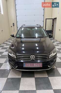 Універсал Volkswagen Passat 2012 в 