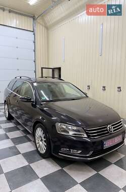 Універсал Volkswagen Passat 2012 в 