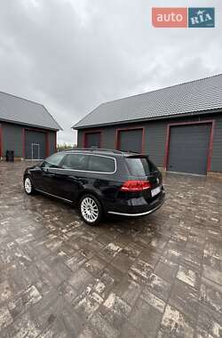Універсал Volkswagen Passat 2012 в 