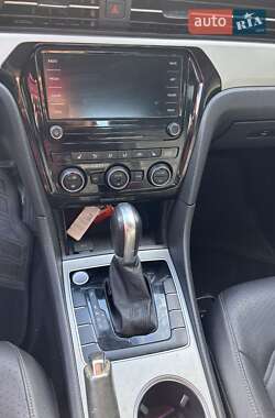 Седан Volkswagen Passat 2020 в 