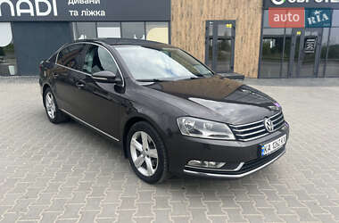 Седан Volkswagen Passat 2011 в Тернополі