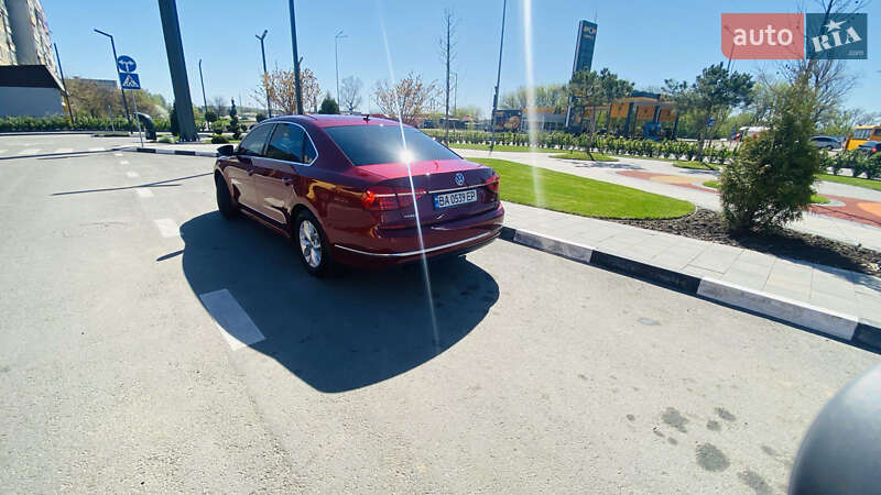 Седан Volkswagen Passat 2016 в Олександрії