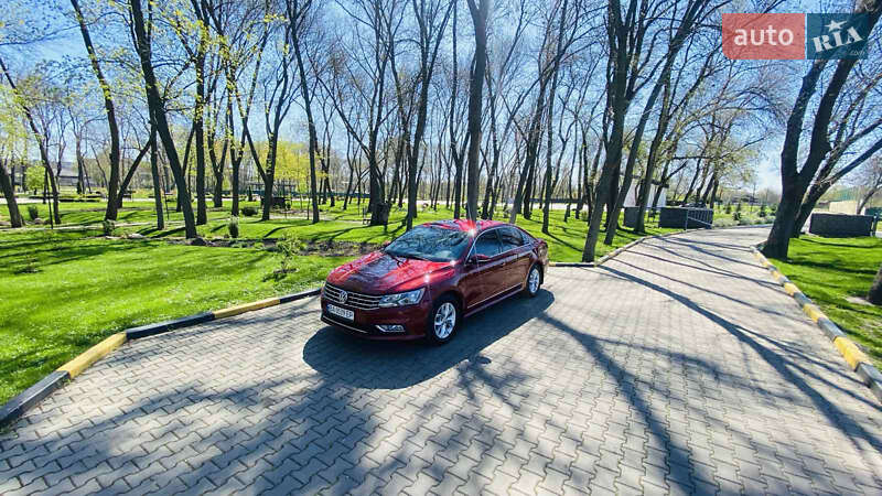 Седан Volkswagen Passat 2016 в Олександрії