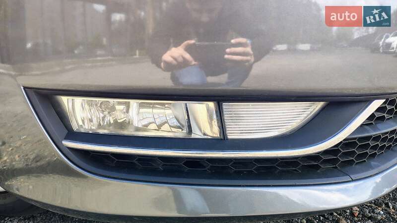 Седан Volkswagen Passat 2015 в Києві