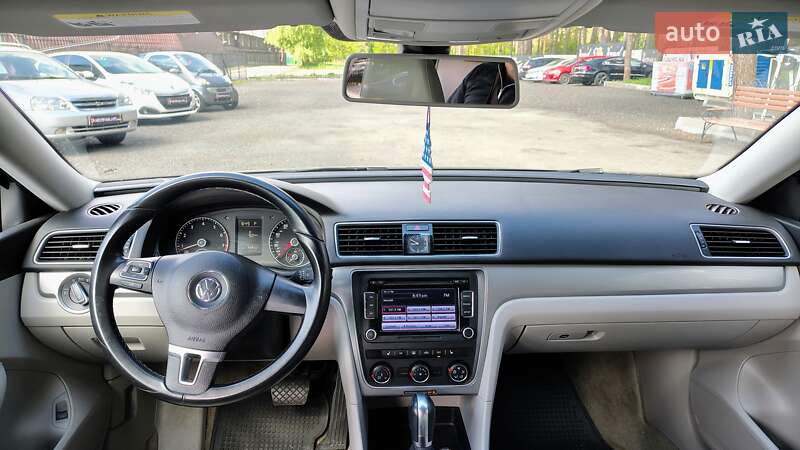 Седан Volkswagen Passat 2015 в Києві